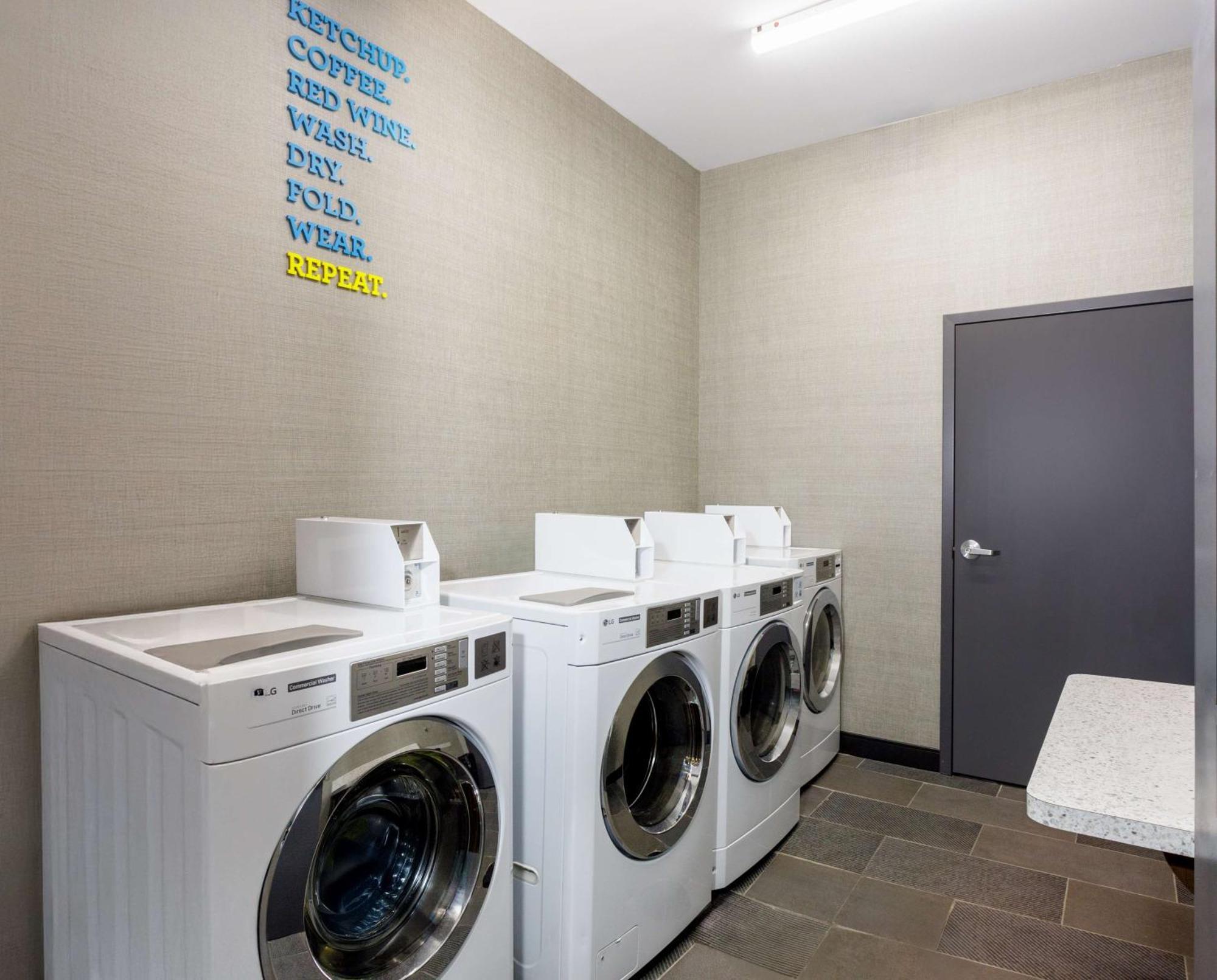 Tru By Hilton Panama City Beach Upper Grand Lagoon Ngoại thất bức ảnh